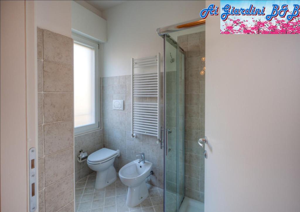 Ai Giardini Rooms -Vicino Ospedale Borgo Trento E Centro Storico Verona Pokoj fotografie